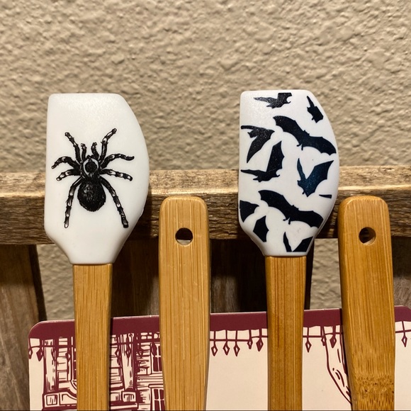 Spidey Senses Spatula Set Of 4, Spider Spatula, Bat Spatula, Halloween Spatulas - Picture 5 of 10